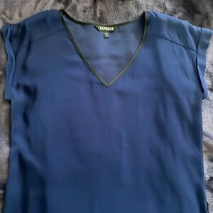Express Short-Sleeved Woman’s Flowy Top - Navy & Black- S